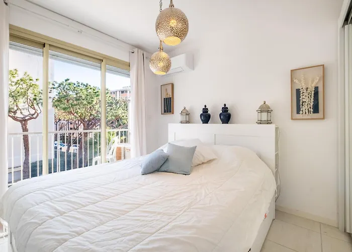 Miramar 2ème Ab002 Appartement *